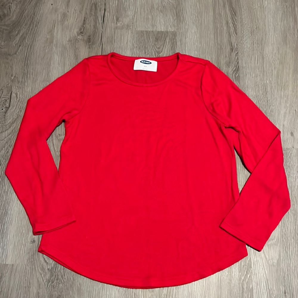 Old Navy top ❤️. Girl 8